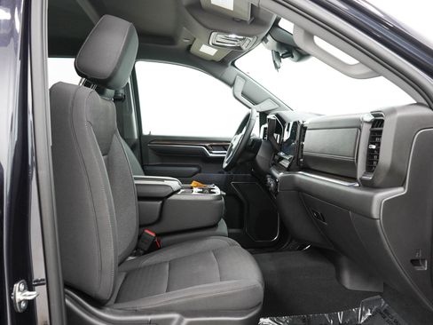 Used 2023 Chevrolet Silverado 1500 LT AWD/4WD image 13