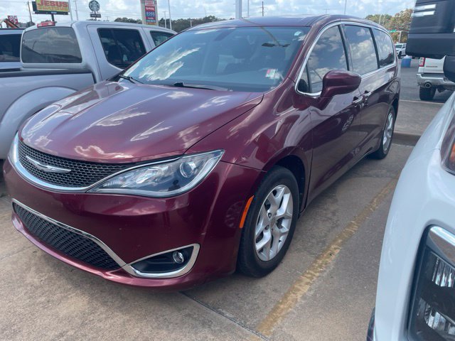 Used 2018 Chrysler Pacifica Touring Plus w/ Tire & Wheel Group FWD image 1