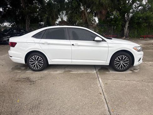 Used 2020 Volkswagen Jetta SE w/ SE Cold Weather Package FWD image 5