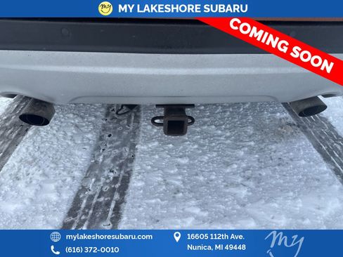 Used 2017 Ford Escape SE w/ Equipment Group 201A image 9