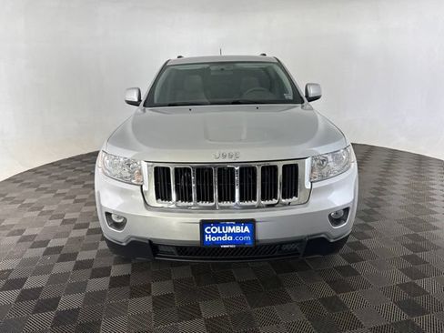 Used 2012 Jeep Grand Cherokee Laredo w/ Laredo E Group AWD/4WD image 2