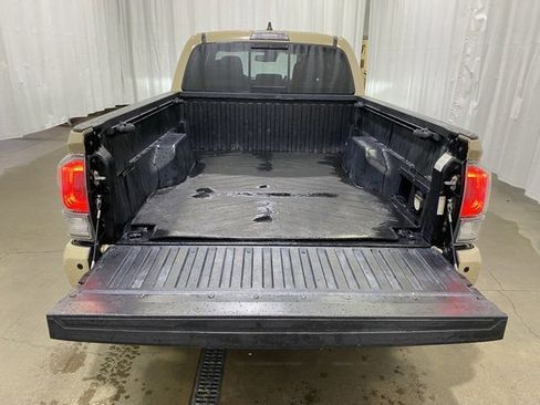 Certified 2020 Toyota Tacoma TRD Off-Road image 12