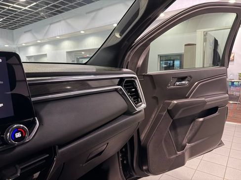Used 2024 GMC Canyon Elevation w/ Convenience Package AWD/4WD image 24