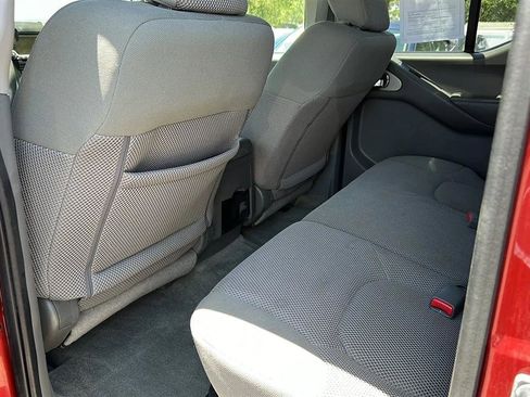 Used 2015 Nissan Frontier SV w/ SV Value Truck Package RWD image 33