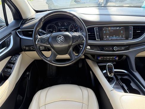 Used 2018 Buick Enclave Essence w/ LPO, Hit The Road Package AWD/4WD image 10