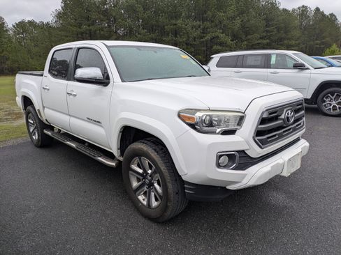 Used 2016 Toyota Tacoma Limited w/ Towing Package image 1