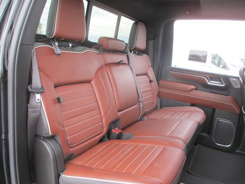 Used 2024 GMC Sierra 2500 Denali Ultimate image 27