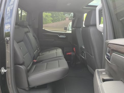 New 2026 GMC Sierra 1500 SLT w/ SLT Premium Package RWD image 28