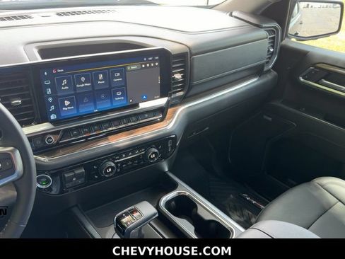 Used 2024 Chevrolet Silverado 1500 LT Trail Boss w/ LT Trail Boss Premium Package AWD/4WD image 20