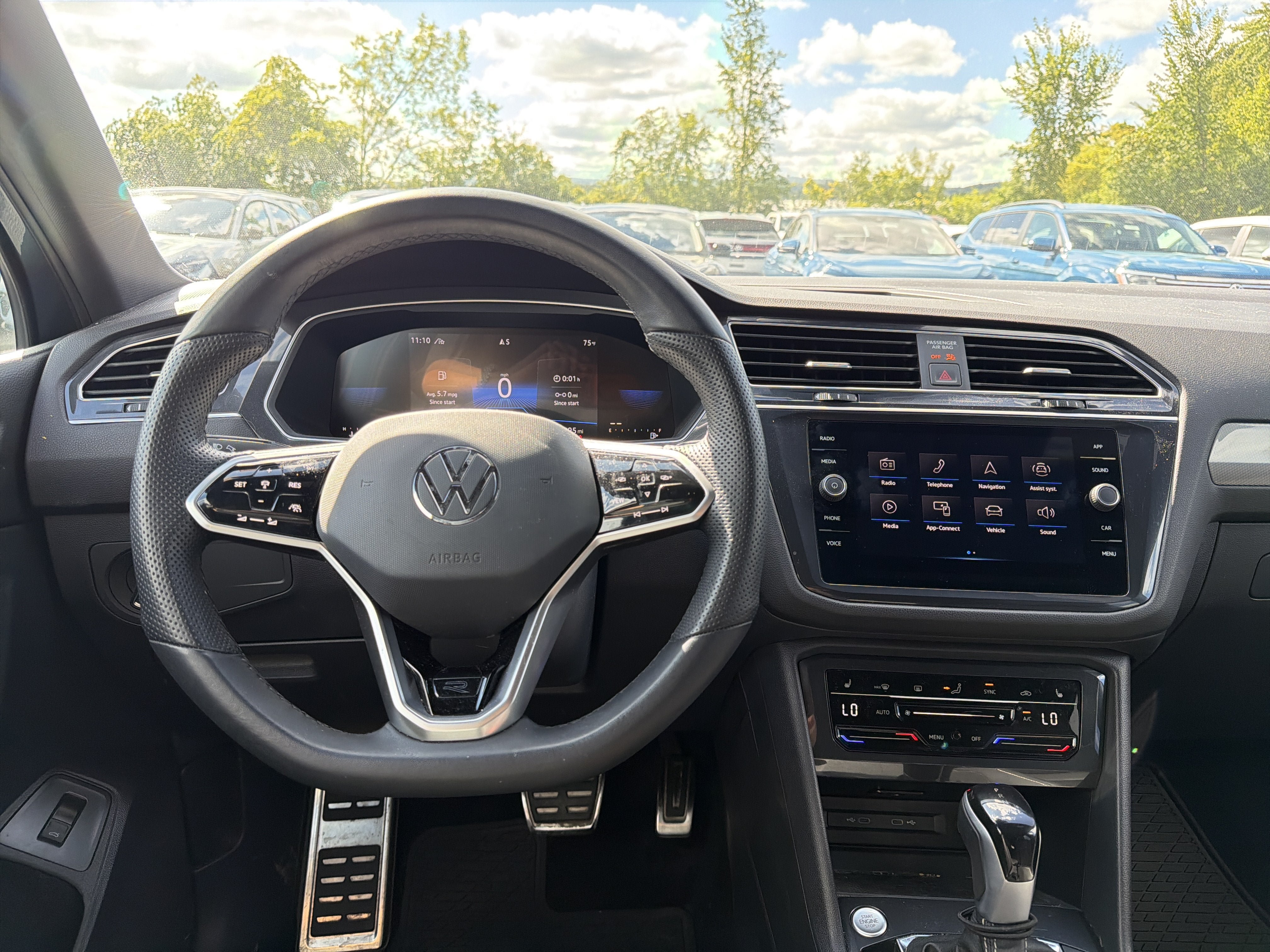 Used 2024 Volkswagen Tiguan SE R-Line AWD/4WD image 13