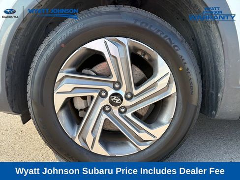 Used 2023 Hyundai Santa Fe SE FWD image 3