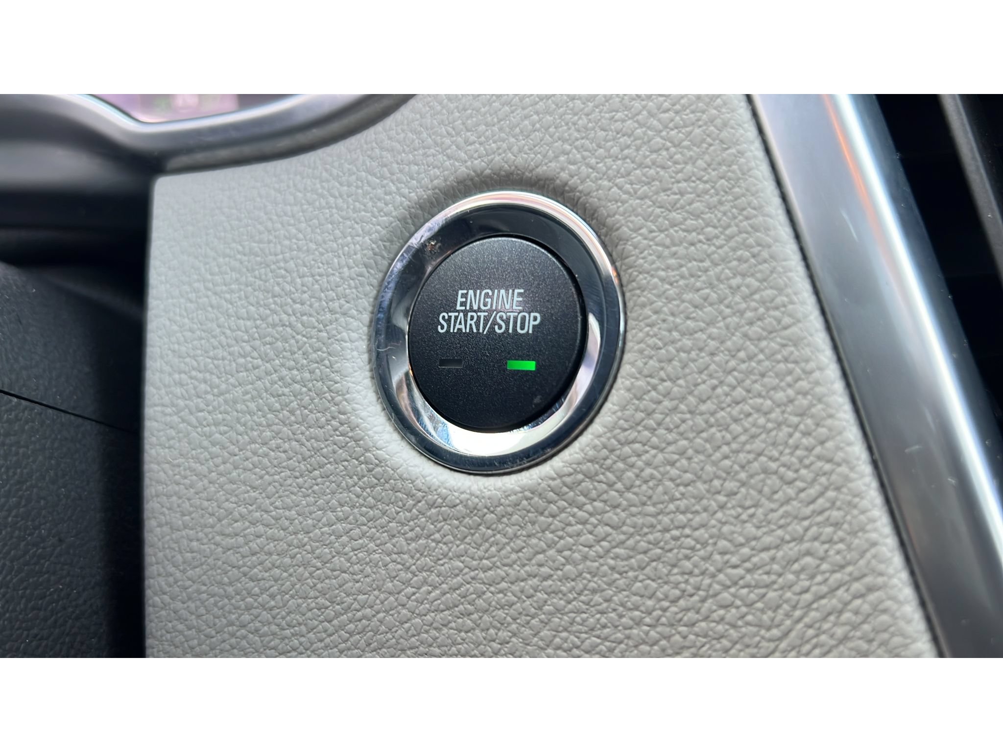 Used 2015 Cadillac SRX Premium AWD/4WD image 21
