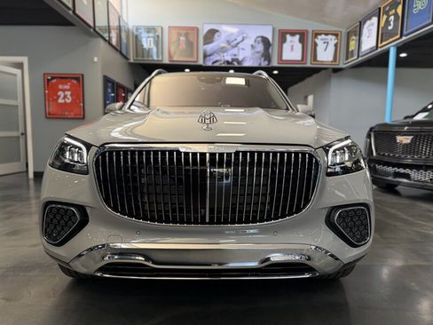 Used 2026 Mercedes-Benz Maybach GLS 600 4MATIC image 2