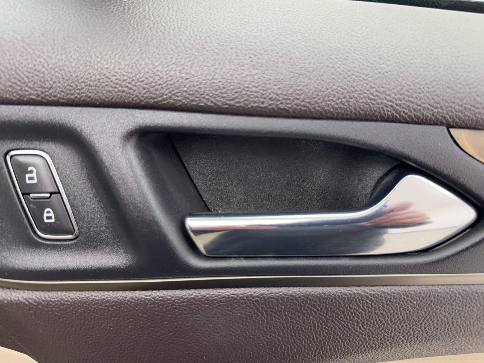 Used 2019 Lincoln MKC Reserve FWD image 34