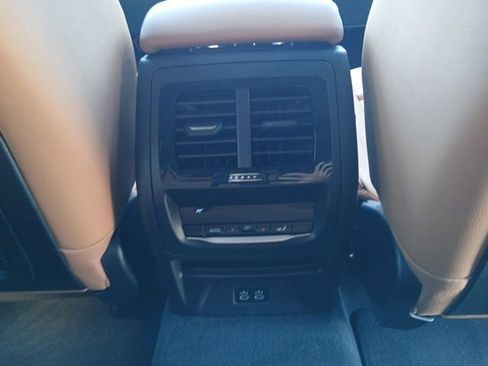 Used 2024 BMW X3 sDrive30i w/ Convenience Package RWD image 15