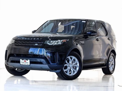 Used 2019 Land Rover Discovery SE image 3