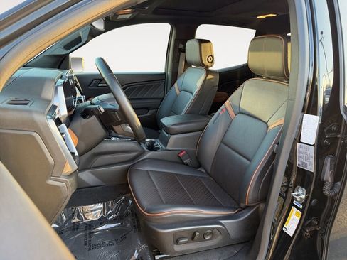 Used 2023 GMC Canyon AT4 w/ AT4 Premium Package AWD/4WD image 7
