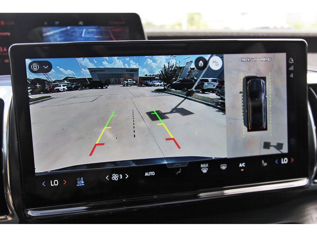 Used 2025 Ford Expedition Platinum AWD/4WD image 30