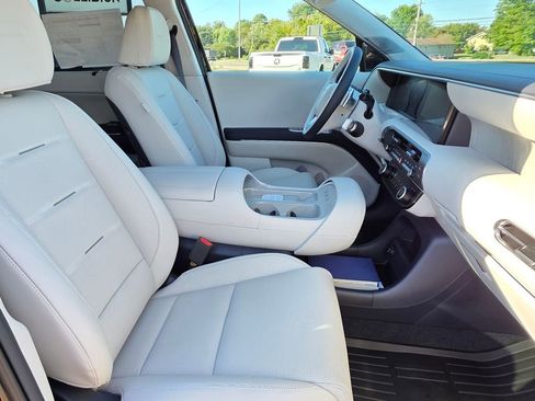 New 2026 Hyundai Palisade Calligraphy FWD image 12