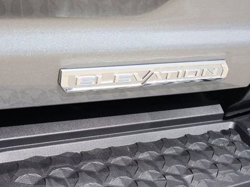 New 2026 GMC Canyon Elevation w/ Convenience Package image 6