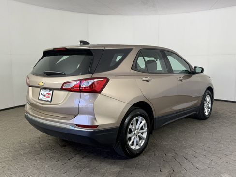 Used 2018 Chevrolet Equinox LS FWD image 9