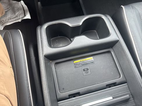 Used 2024 Honda Odyssey Elite image 8