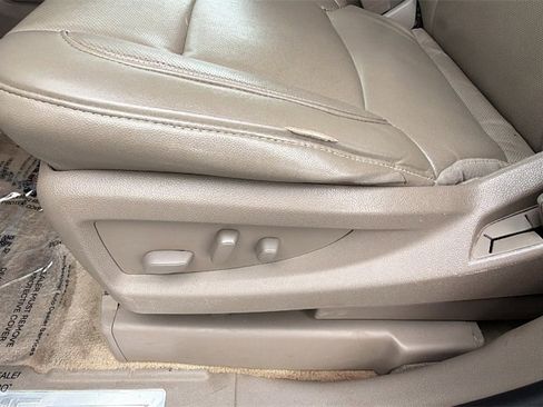 Used 2015 GMC Yukon XL SLT w/ Open Road Package image 18