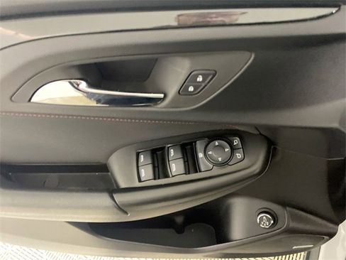 Used 2023 Chevrolet TrailBlazer RS w/ Sun and Liftgate Package image 26