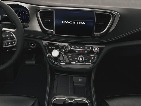 New 2027 Chrysler Pacifica Limited AWD/4WD image 5