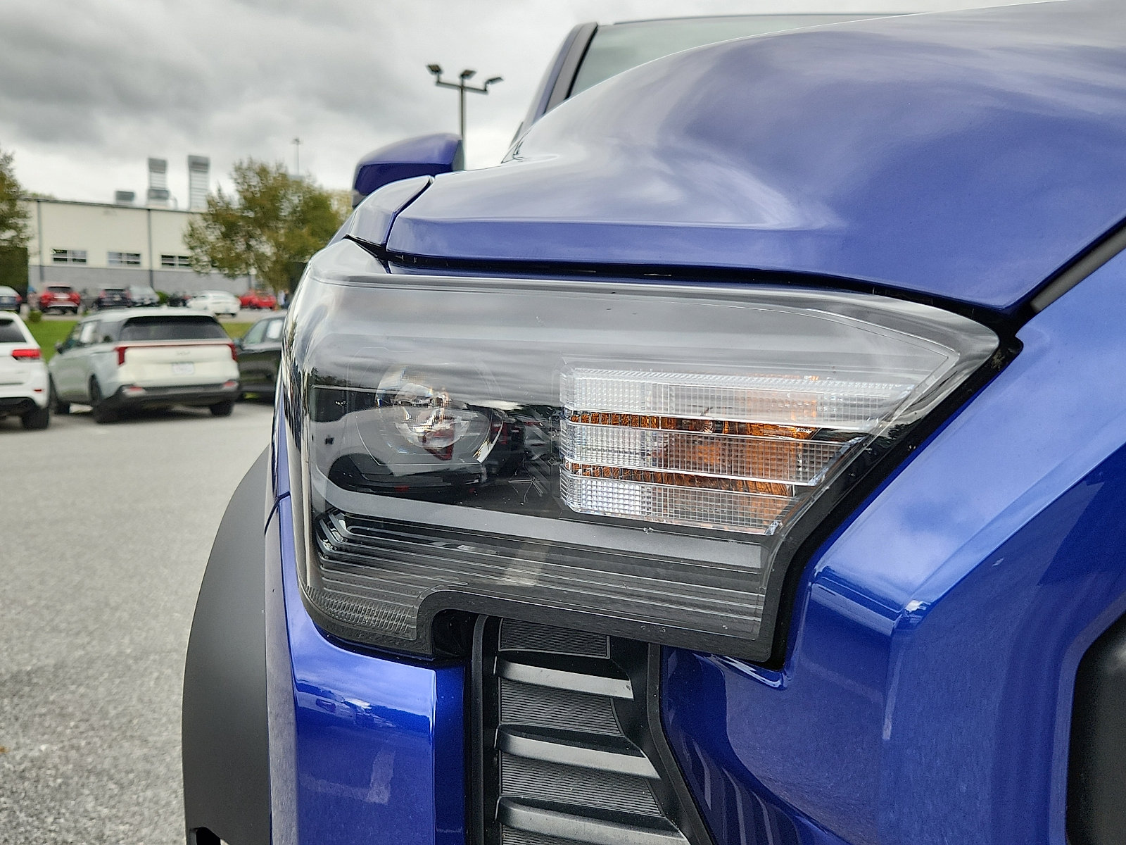 Used 2024 Toyota Tacoma TRD Off-Road AWD/4WD image 9