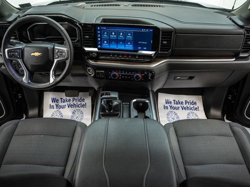 Used 2025 Chevrolet Silverado 1500 LT AWD/4WD image 22
