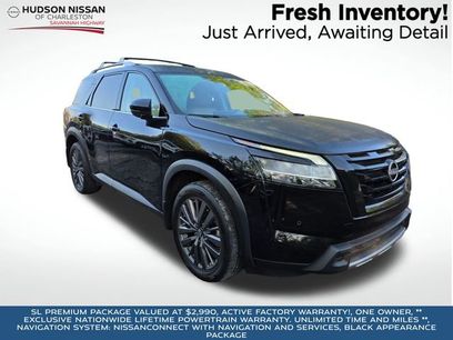Used 2024 Nissan Pathfinder SL w/ SL Premium Package