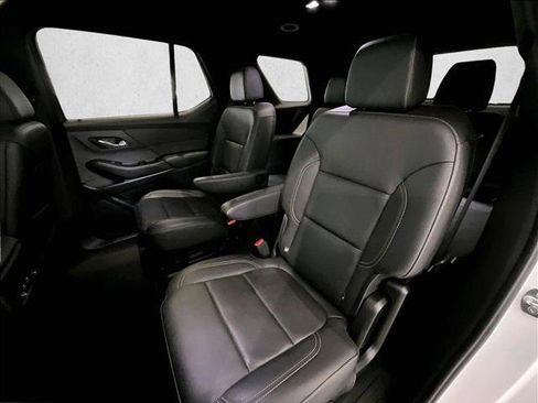 Used 2023 Chevrolet Traverse LT FWD image 28