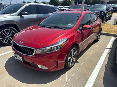 Used 2018 Kia Forte S w/ S Technology Plus Package FWD image 2