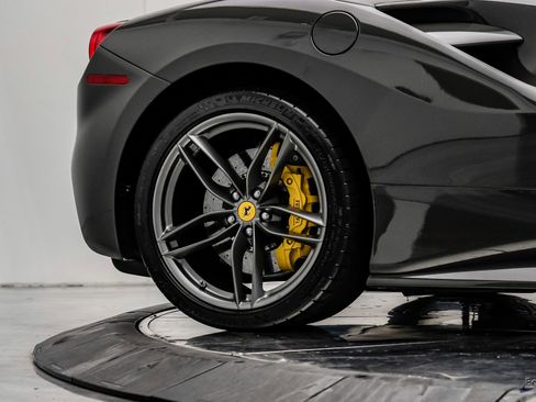 Used 2018 Ferrari 488 Spider RWD image 97
