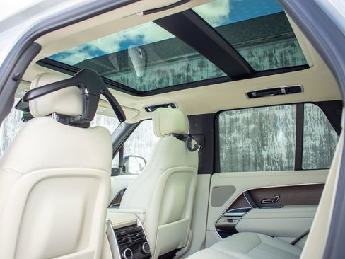 New 2026 Land Rover Range Rover SE image 22