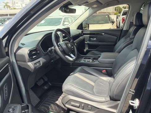 Used 2024 Honda Pilot EX-L image 2