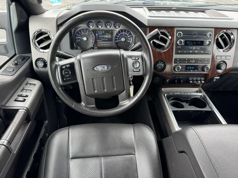 Used 2011 Ford F250 Lariat w/ Lariat Interior Pkg AWD/4WD image 17