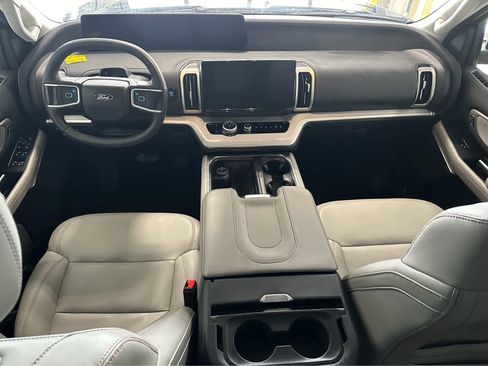 Used 2025 Ford Expedition Max Active image 13