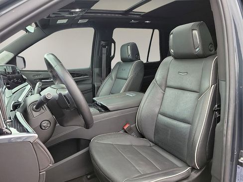 Used 2022 Cadillac Escalade Sport w/ Touring Package AWD/4WD image 12