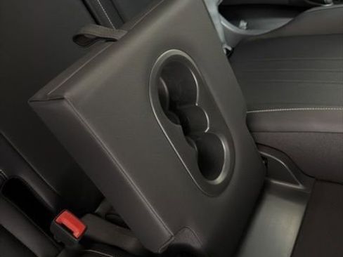 Certified 2022 Volkswagen Tiguan SE FWD image 30