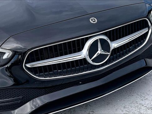 Used 2025 Mercedes-Benz C 300 4MATIC Sedan image 30