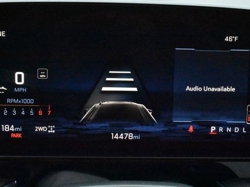 Certified 2025 Chevrolet Tahoe Z71 w/ Sun And Tow Package image 18