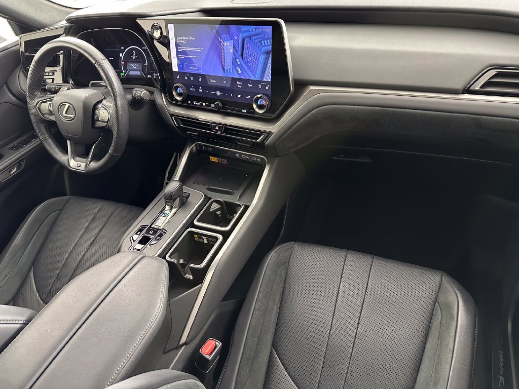 Used 2024 Lexus TX 500h AWD w/ Technology Package image 40