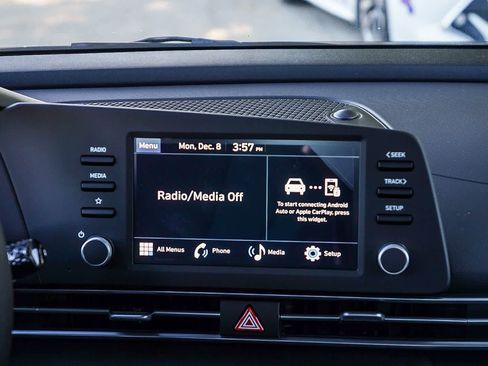 New 2026 Hyundai Elantra SE image 16