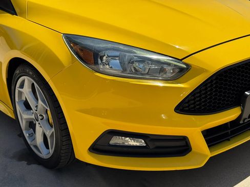 Used 2017 Ford Focus ST FWD image 41