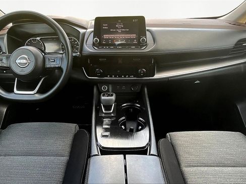 Used 2022 Nissan Rogue SV image 16