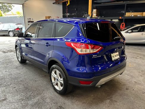 Used 2016 Ford Escape SE w/ SE Cold Weather Package FWD image 5
