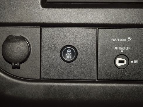 Used 2023 Chevrolet Express 3500 w/ Power Convenience Package RWD image 22