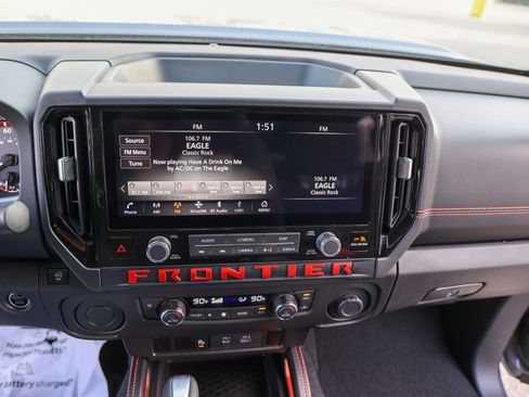 Used 2025 Nissan Frontier Pro-X image 22